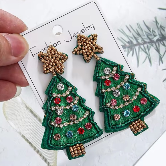 Betsey Johnson Christmas Tree Green Beaded Earrings - Picture 2 of 6